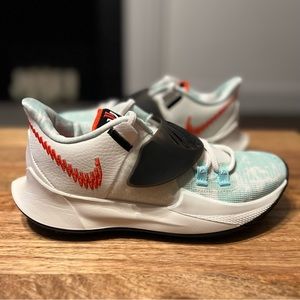 Nike Kyrie 3 Low “Sail/Team Orange” - GS Size 6 - (CJ1286-101)